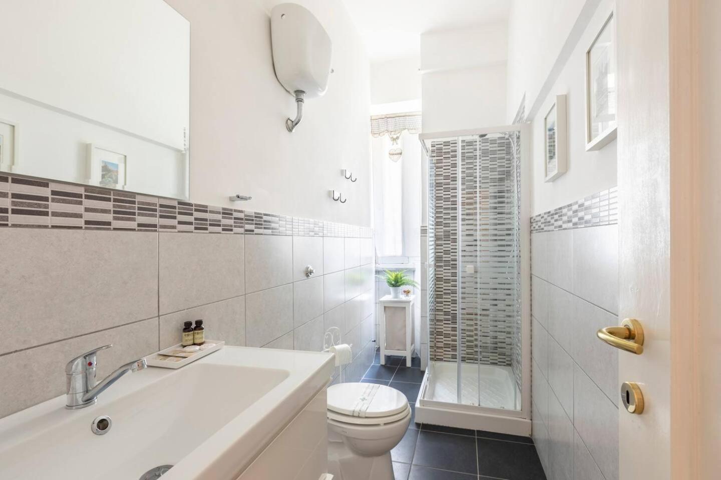 ローマFlorje Houseアパートメント エクステリア 写真